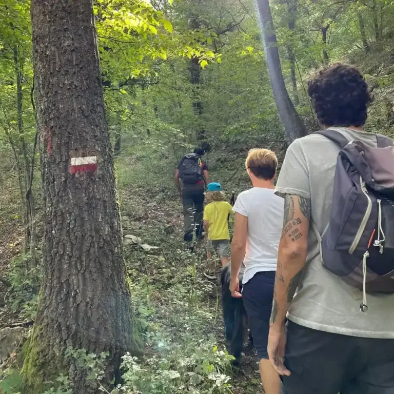 Article Escursioni Abruzzo Facili: 4 Itinerari Perfetti per Tutti thumbnail